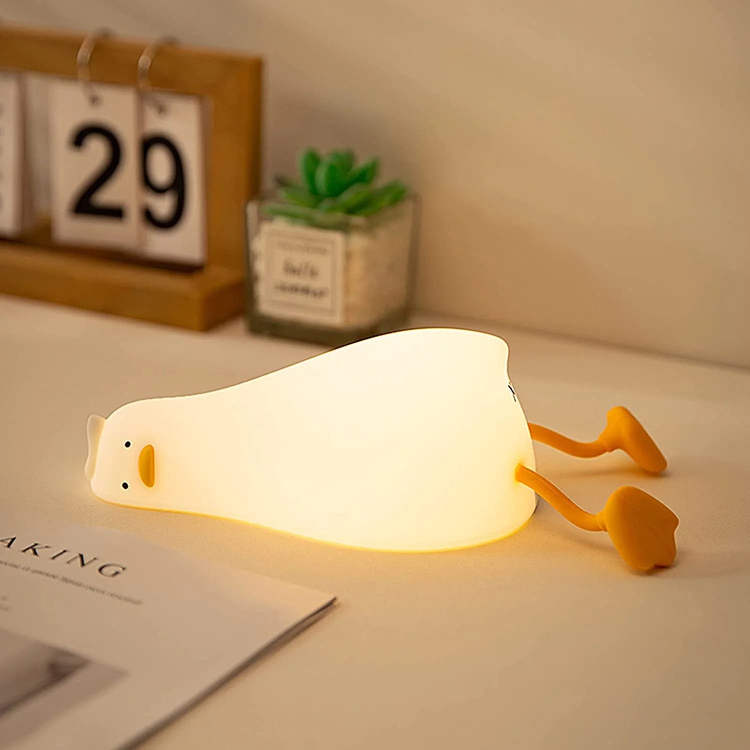 Lying Flat Duck Night Light, LED Squishy Duck Lamp, Cute Light up Duck, Silicone Dimmable Nursery Nightlight, Rechargeable Bedside Touch Lamp for Breastfeeding, Finn the Duck.